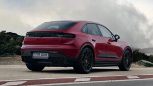 Porsche Macan Electric GTS - задняя статика.