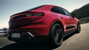 Porsche Macan Electric GTS - задняя система отслеживания.