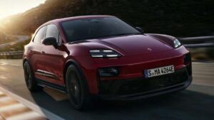 Porsche Macan Electric GTS - с передним приводом.