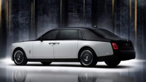 Rolls-Royce Phantom Centenary - задняя студия