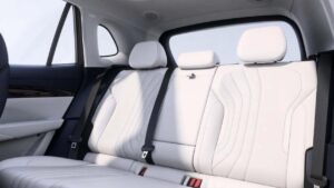 Geely EX5 - задние сиденья.
