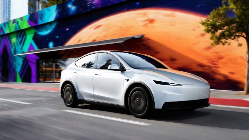 Новый Tesla Model Y Standard здесь, чтобы сделать внедорожник EV немного дешевле, только не в Великобритании