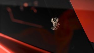 Toyota Century Coupe - гравюра на окнах.