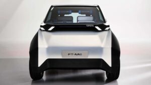 Toyota FT-Me - полная передняя часть.