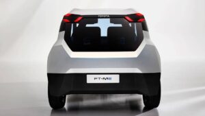 Toyota FT-Me - полная задняя часть.