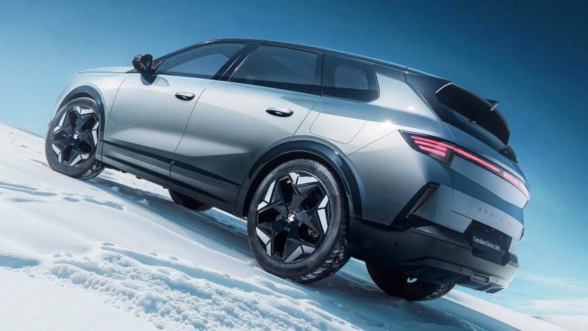 Vauxhall Grandland Electric AWD с задним приводом - задний.