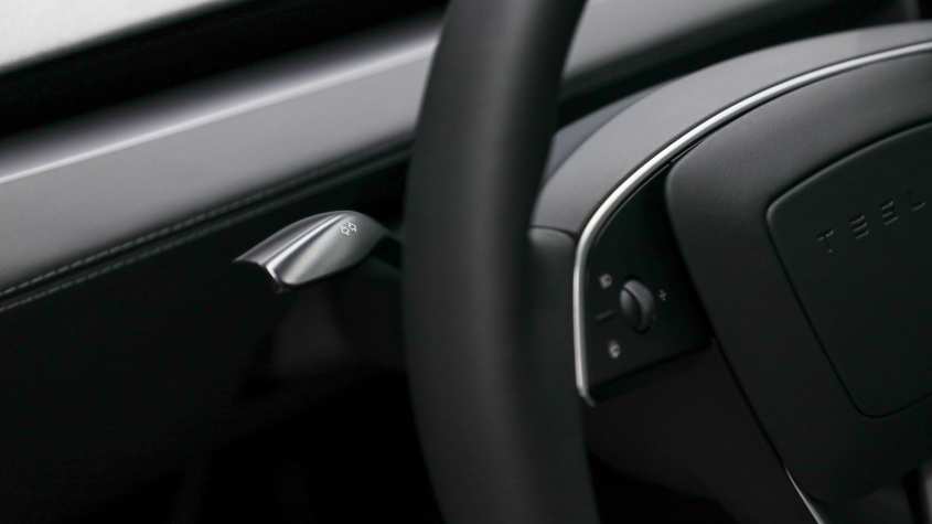 Индикатор Tesla Model 3