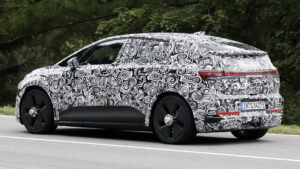 Audi A3 e-tron - задняя часть под углом.