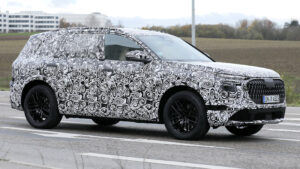 Audi Q7 шпионский выстрел - прямой передний угол.