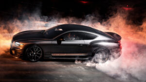 Bentley Supersports боковой стороной.