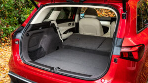 MGS6 EV - боковая сторона багажника.