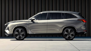 MGS9 PHEV Euro NCAP test vehicle - side