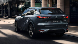 Mazda CX-60 - задние 3/4 задней части.