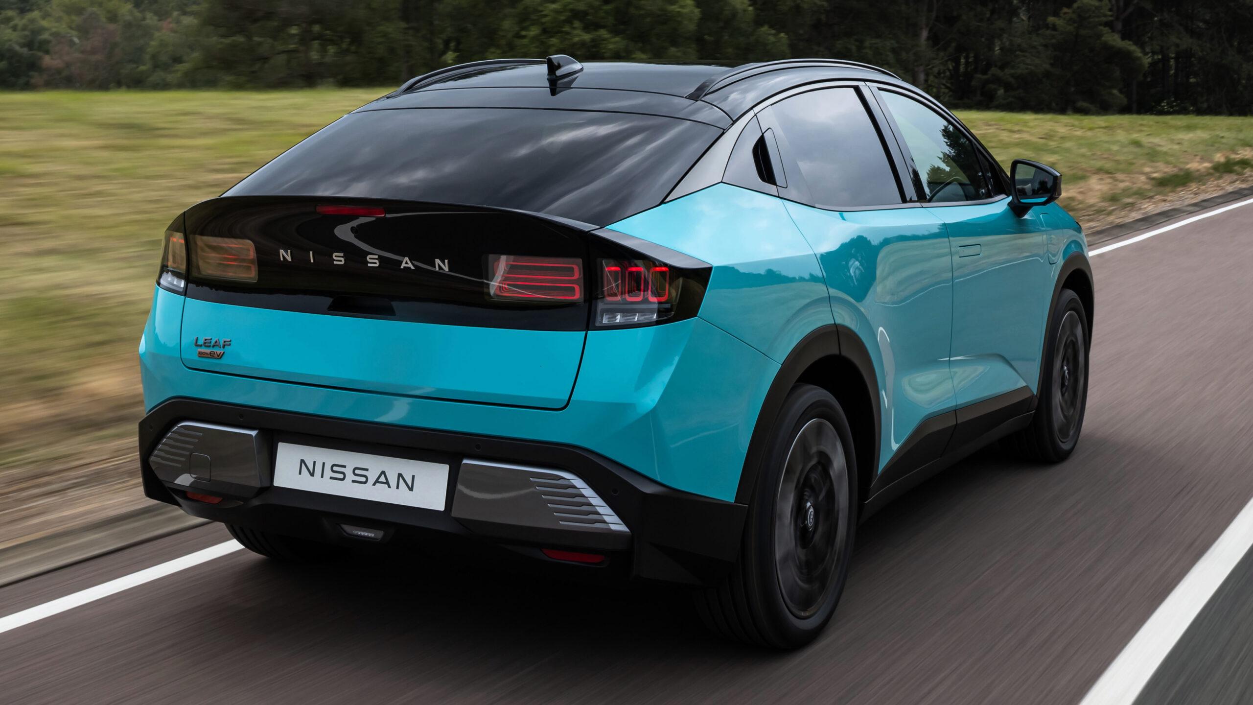 Nissan Leaf - задняя система отслеживания.