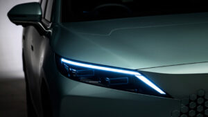 Omoda 7 - передний фонарь.