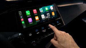 Peugeot 308 facelift - центральные экраны.