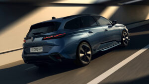 Peugeot 308 facelift - задняя система отслеживания.