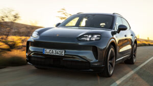 Porsche Cayenne Electric - передняя часть - передняя.