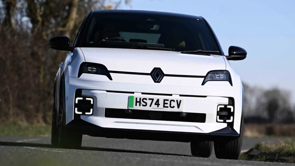 Renault 5 - front cornering