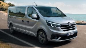 Renault Trafic Escapade - front 3/4