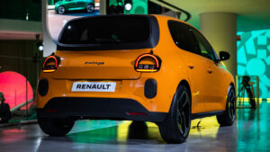 Twingo - yellow rear 3/4