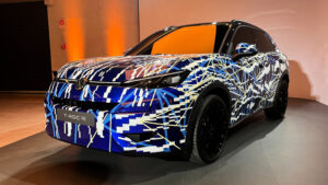 Volkswagen T-Roc R - передняя/боковая часть.