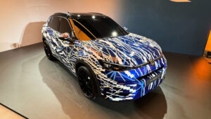 Volkswagen T-Roc R - передняя часть - передняя.