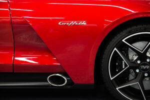 TVR Griffith - выхлопные газы.