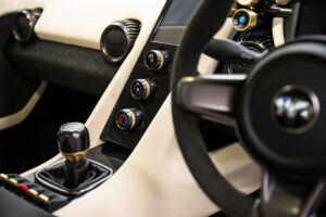 TVR Griffith - деталь интерьера.