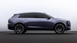 Концепция AUDI E SUV - сбоку.