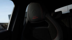 Alfa Romeo Giulia Quadrifoglio Colleziones - подголовок для головы