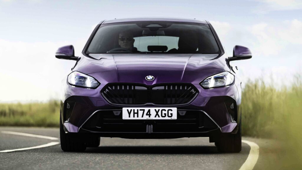 Мобильность сокращает премиальные марки автомобилей: BMW и Audi разочарованы из-за удаления BMW 1 Series - front cornering