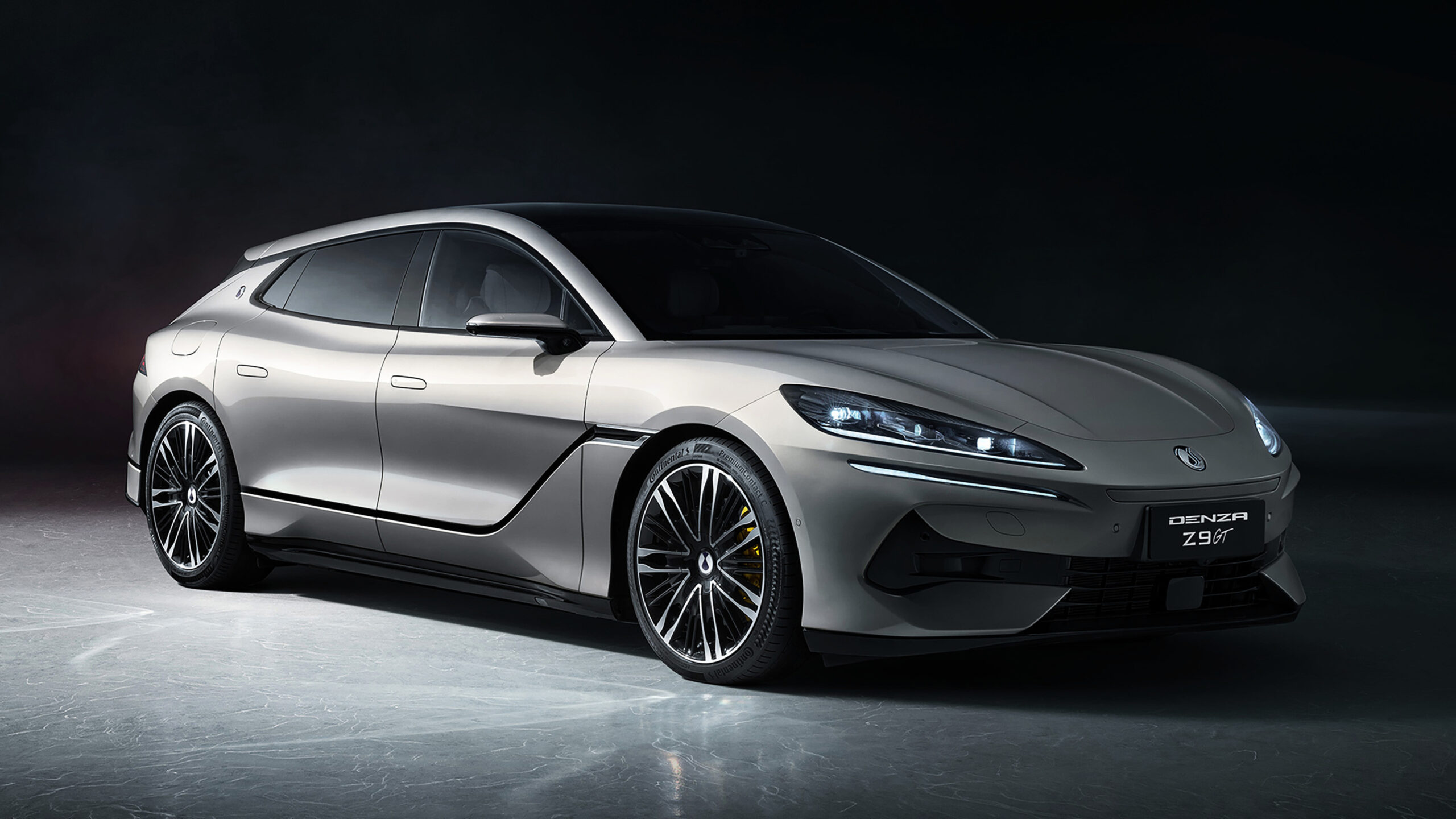 Denza Z9 - передняя статическая.