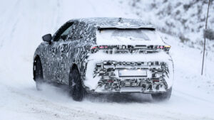 Cupra Raval (в камуфляже) - задняя часть