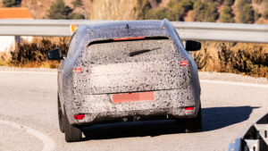 Dacia C-Neo - задняя часть.