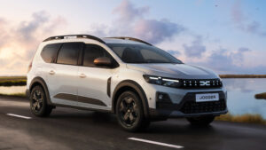 Dacia Jogger facelift - фронтальное действие.