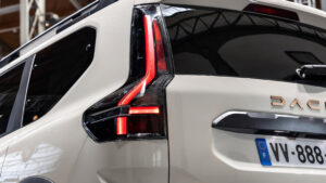 Dacia Jogger facelift - задние фонари.