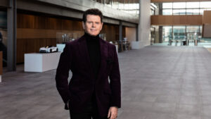 Дизайнер JLR Джерри Макговерн.