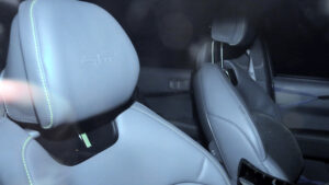 Kia EV3 GT прототип - сиденья.