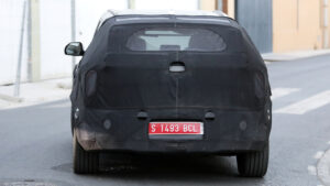 Kia EV3 GT - задняя часть.