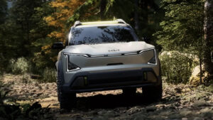 Концепция Kia EV5 WKNDR - полный передний фронт.