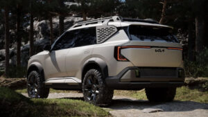 Концепция Kia EV5 WKNDR - задняя часть.