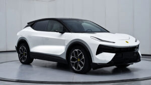 Lotus Eletre plug-in hybrid leaked - front 3/4