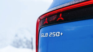 Mercedes GLB - задний фонарь.