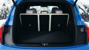 Мерседес GLB - загрузка.