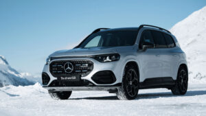 "Мерседес ГЛБ" - передний фронт.