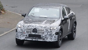 Мерседес GLC facelift - черный фронт 3/4