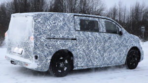 Мерседес V-класс - задняя часть под углом.