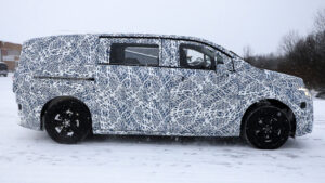 Мерседес V-класс - боковой профиль.