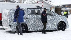 Мерседес V-класс - статическая задняя часть под углом.